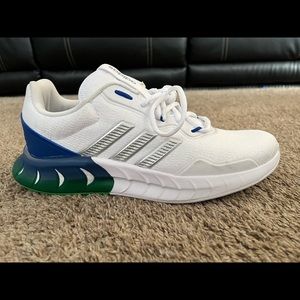 Men’s Adidas size 8